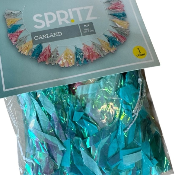 NEW Unicorn Party Decor Lot  - Tablecloths, Garlands, Glitter Necklace Favors - Picture 3 of 4